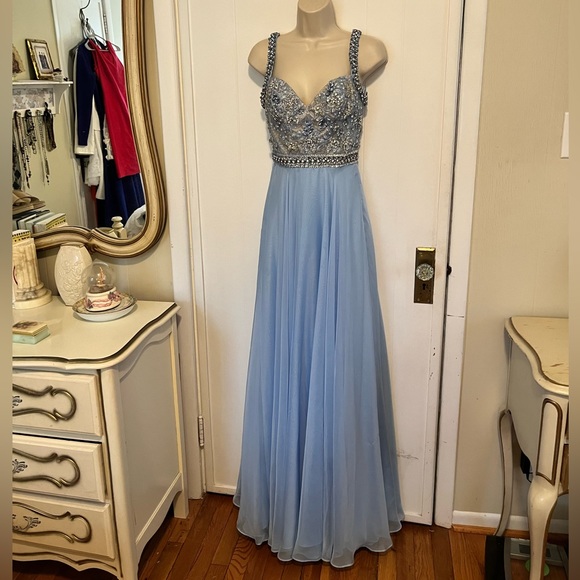 NWT | Sherri Hill Gown!!! - Picture 2 of 15